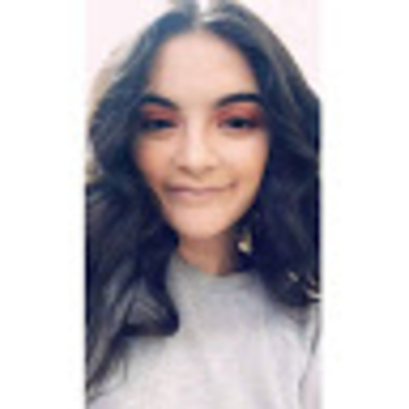 Meet your Posher, Ashley - Picture 1 of 1